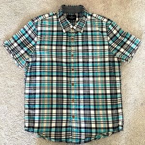 AE Button - Up Resort Shirt - LARGE - SHORT SLEEVES
